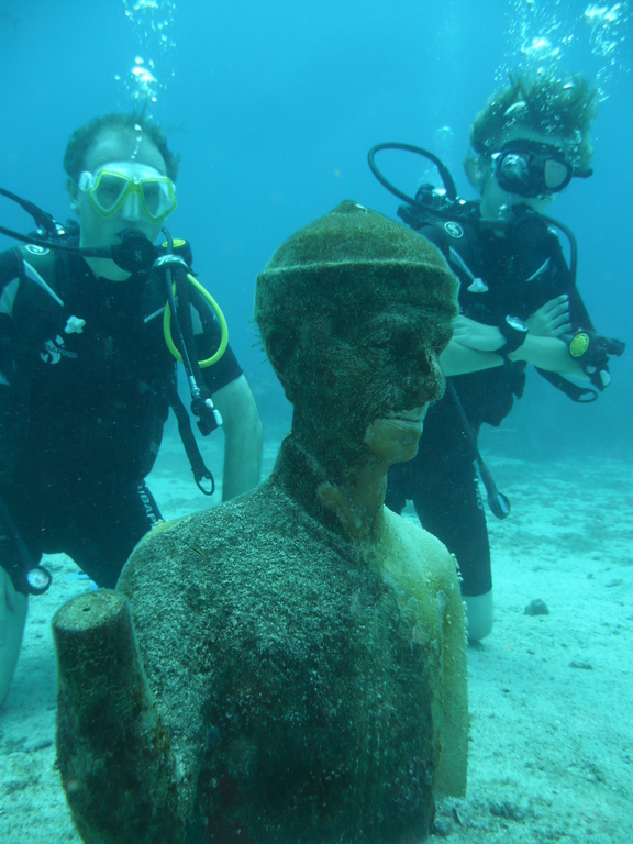 ../photos/2016_Guadeloupe/photo_20161029_105616_144_Cousteau.JPG